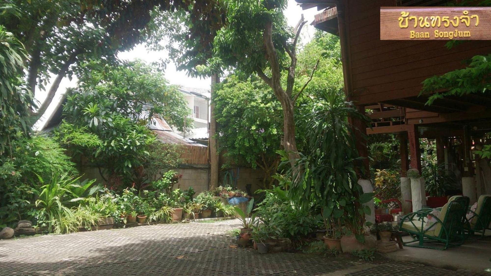 Baan Songjum Otel Chiang Mai Dış mekan fotoğraf